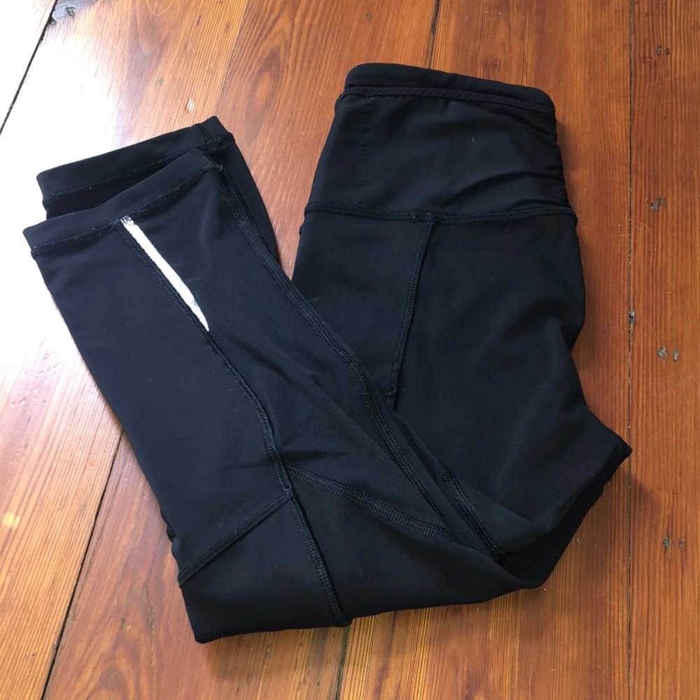 Black Cropped Lululemon Leggins